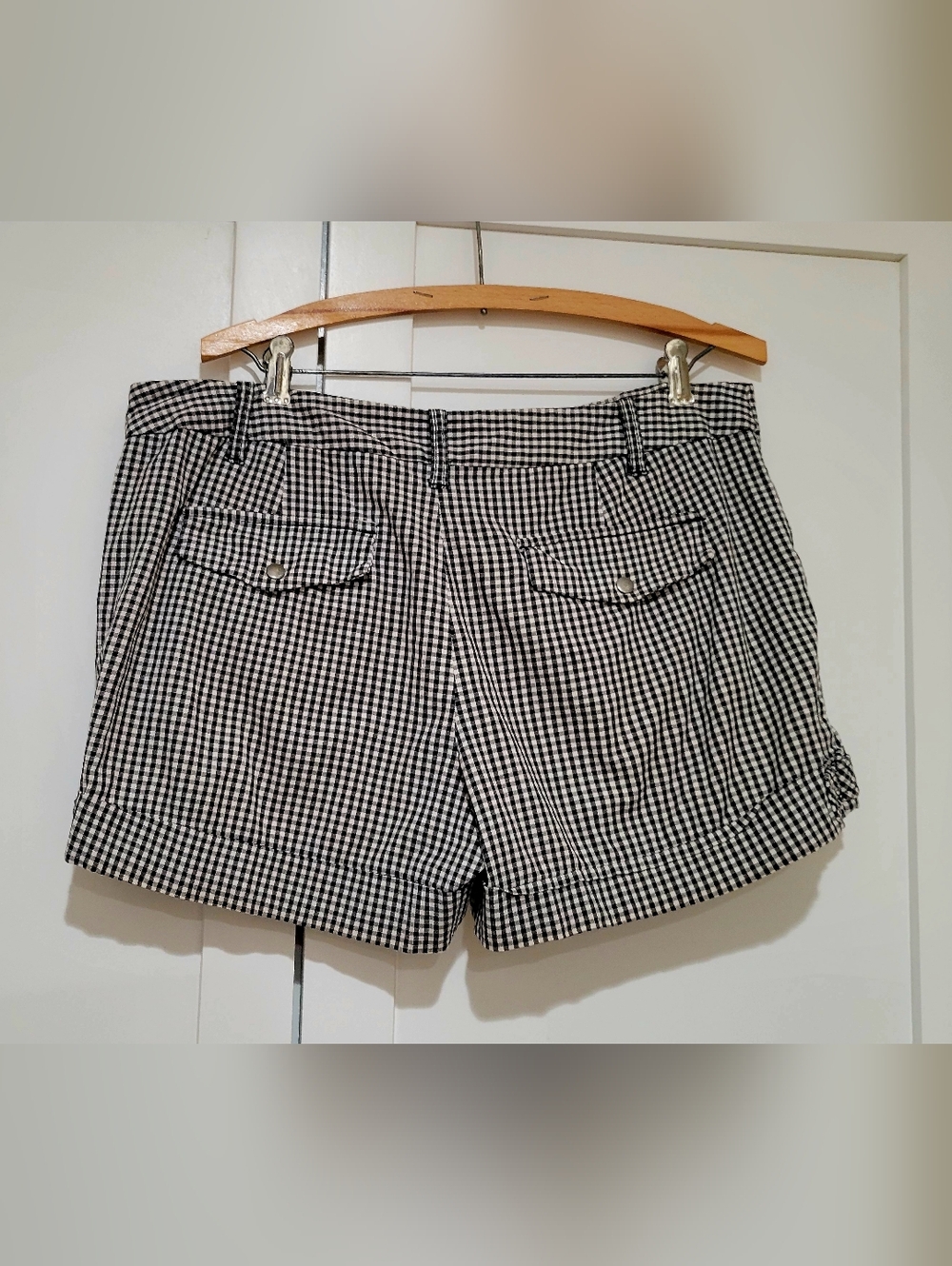 LOFT Black & White Gingham Shorts | Women’s Size 12 - Picture 2 of 4
